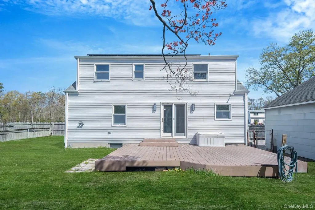 150 Spur Drive S Bay Shore NY 11706