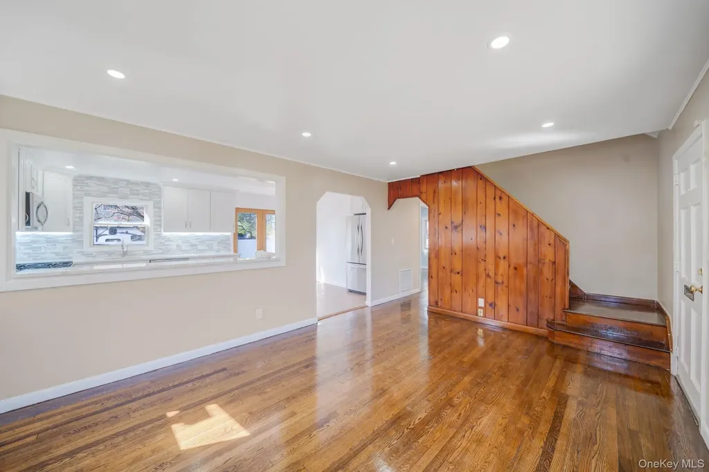 150 Spur Drive S Bay Shore NY 11706