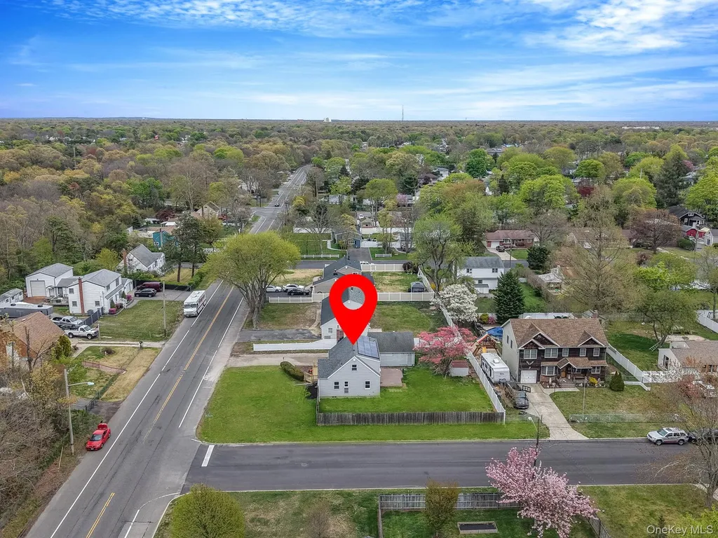 150 Spur Drive S Bay Shore NY 11706