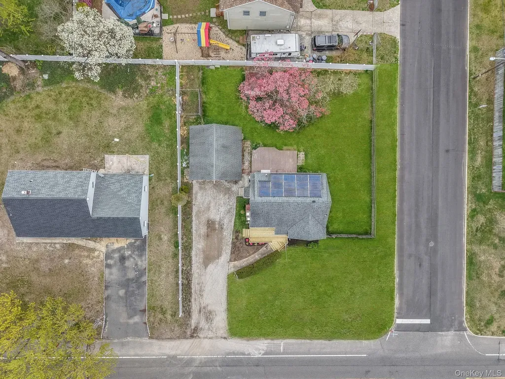 150 Spur Drive S Bay Shore NY 11706