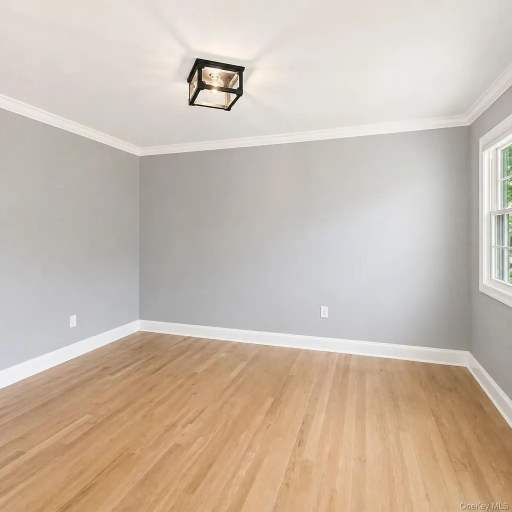109 Aspen Drive E Woodbury NY 11797
