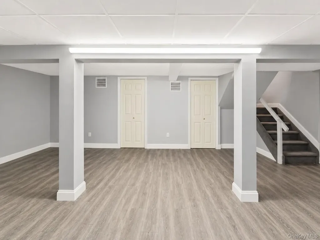 109 Aspen Drive E Woodbury NY 11797