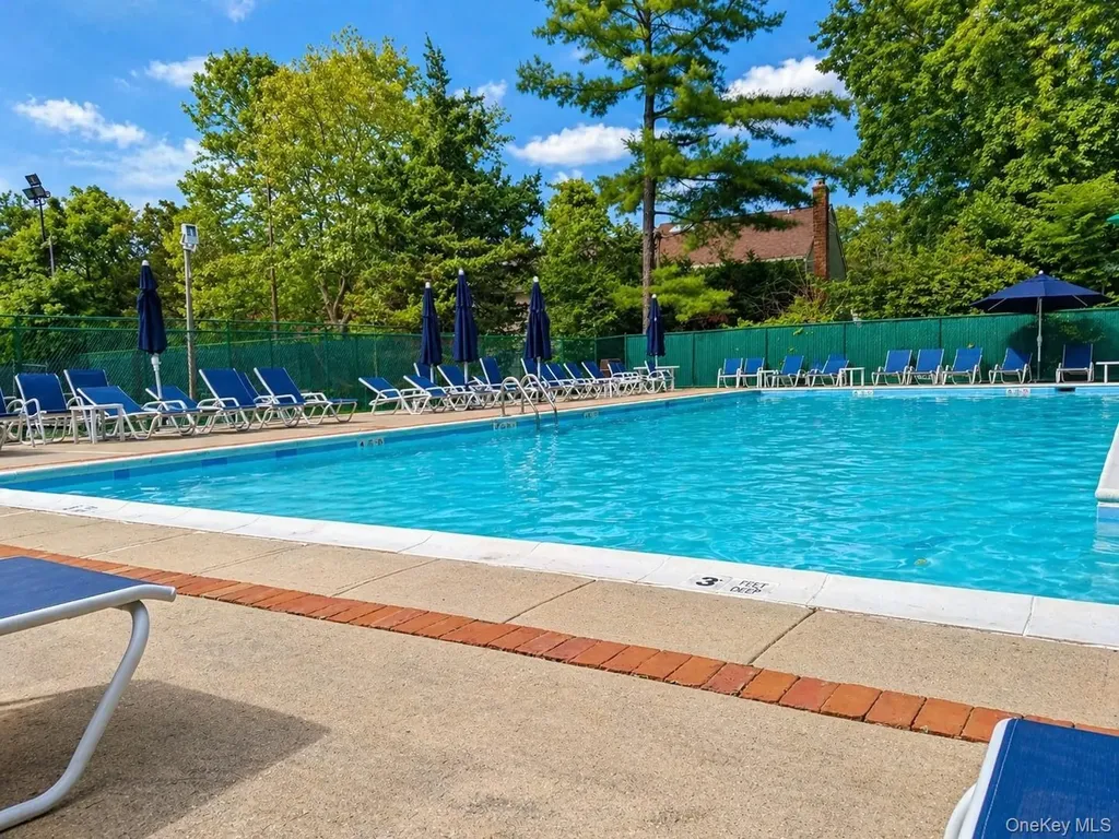 109 Aspen Drive E Woodbury NY 11797