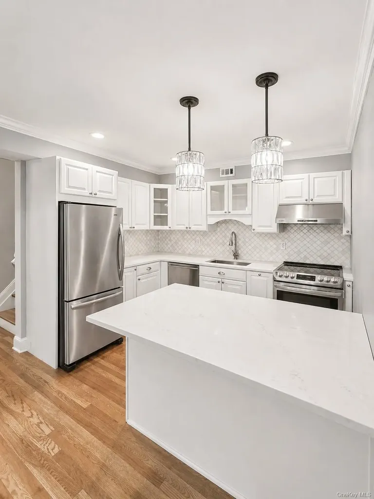 109 Aspen Drive E Woodbury NY 11797