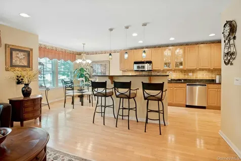 81 Hillcrest Lane Peekskill NY 10566