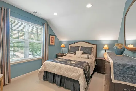 81 Hillcrest Lane Peekskill NY 10566