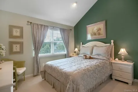 81 Hillcrest Lane Peekskill NY 10566