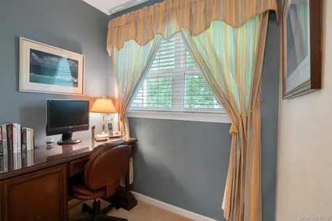 81 Hillcrest Lane Peekskill NY 10566