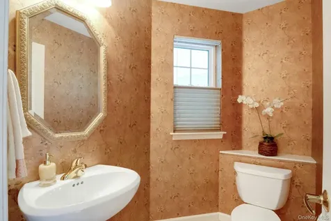 81 Hillcrest Lane Peekskill NY 10566