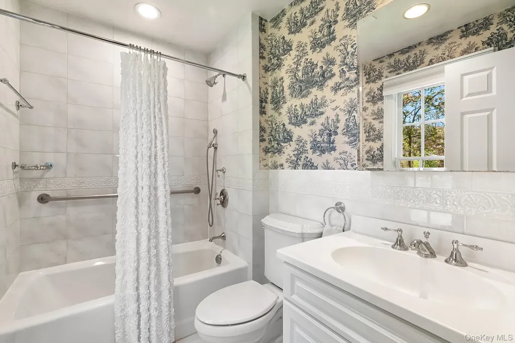 Locust Valley NY 11560