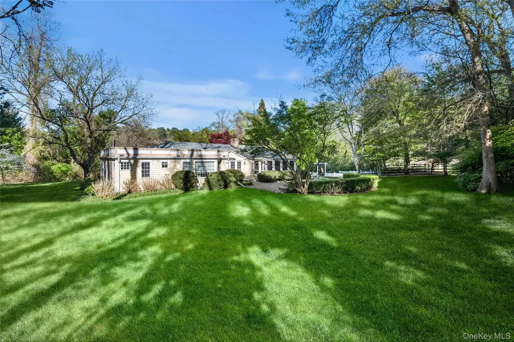 Locust Valley NY 11560