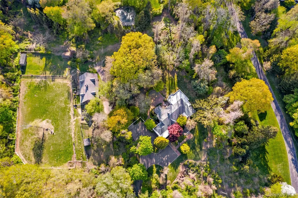 Locust Valley NY 11560