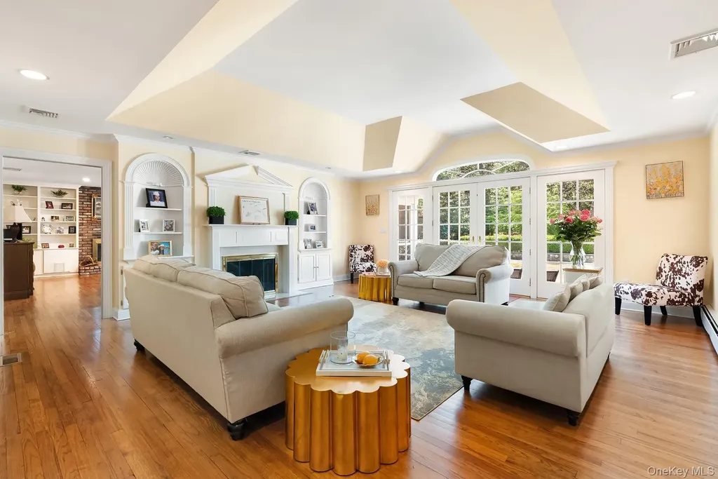 Locust Valley NY 11560