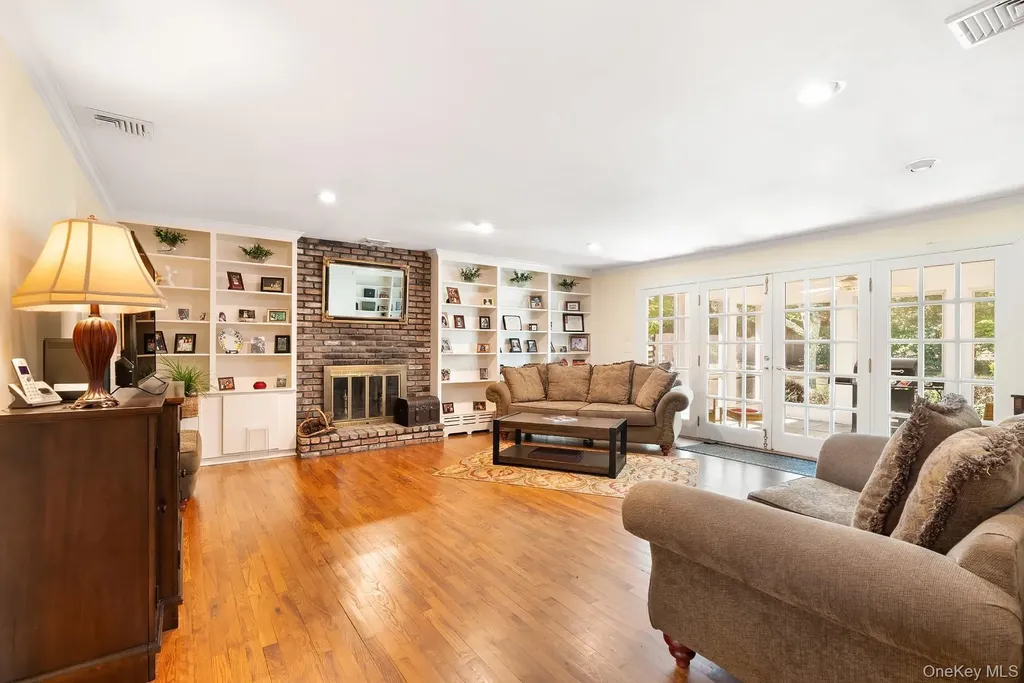 Locust Valley NY 11560