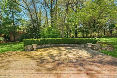 Locust Valley NY 11560