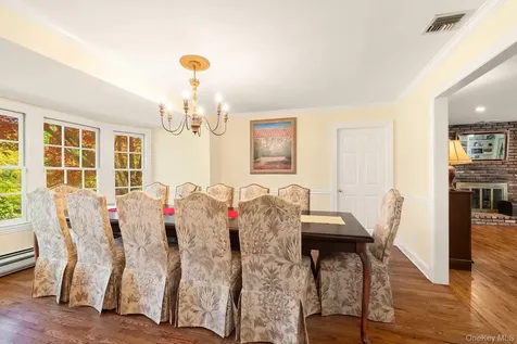 Locust Valley NY 11560