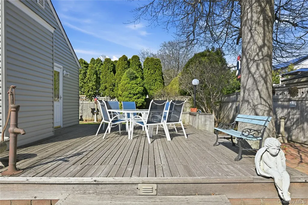 223 N Cedar Street Massapequa NY 11758