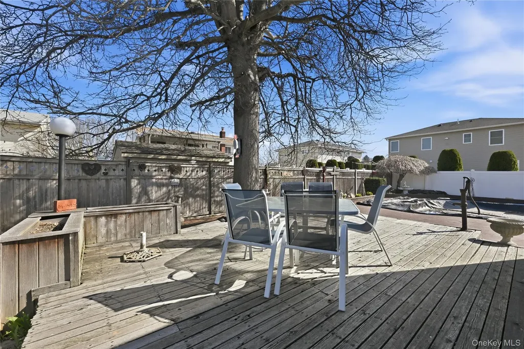 223 N Cedar Street Massapequa NY 11758