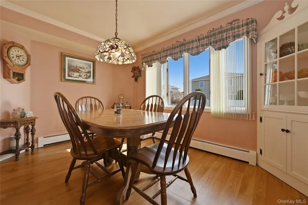223 N Cedar Street Massapequa NY 11758