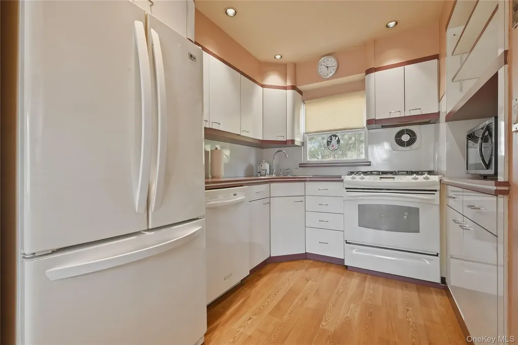 223 N Cedar Street Massapequa NY 11758