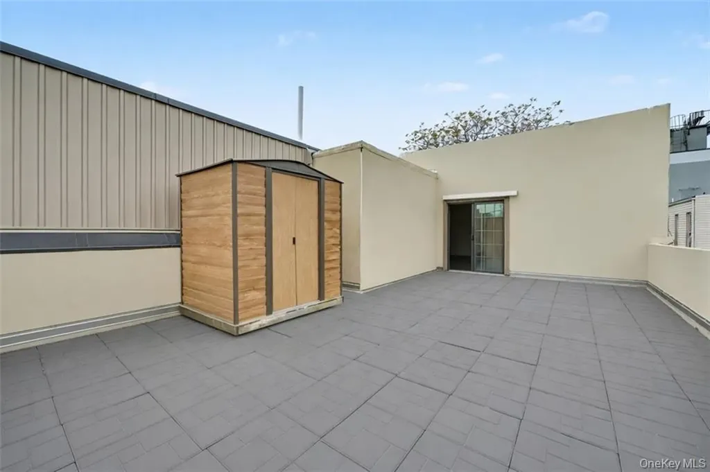 364 Evergreen Avenue Brooklyn NY 11221