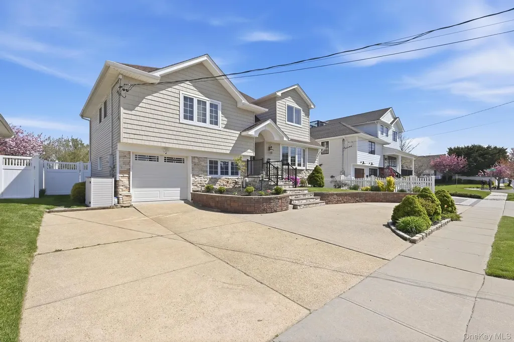 827 Channel Road Lido Beach NY 11561