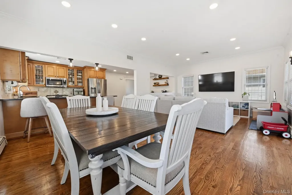827 Channel Road Lido Beach NY 11561