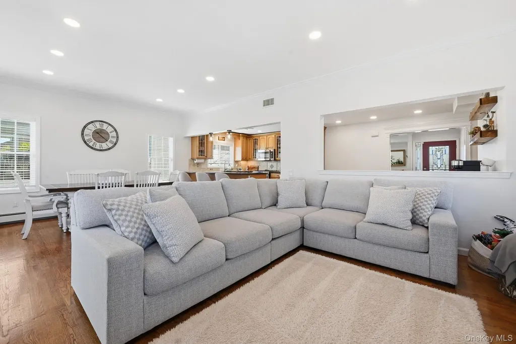827 Channel Road Lido Beach NY 11561