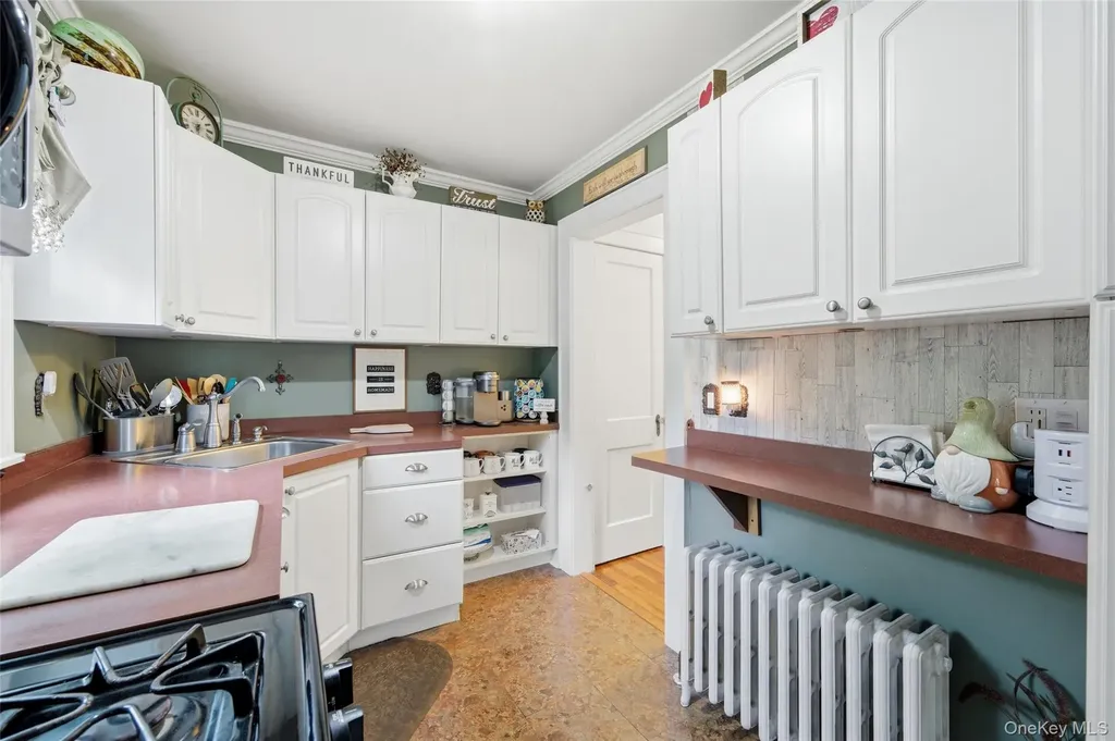 544 Lombardy Boulevard Brightwaters NY 11718