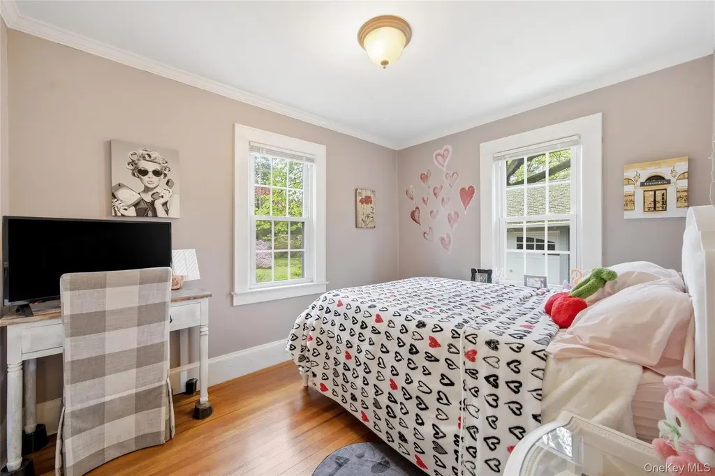 544 Lombardy Boulevard Brightwaters NY 11718