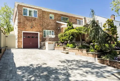 219-26 Peck Avenue Hollis Hills NY 11427