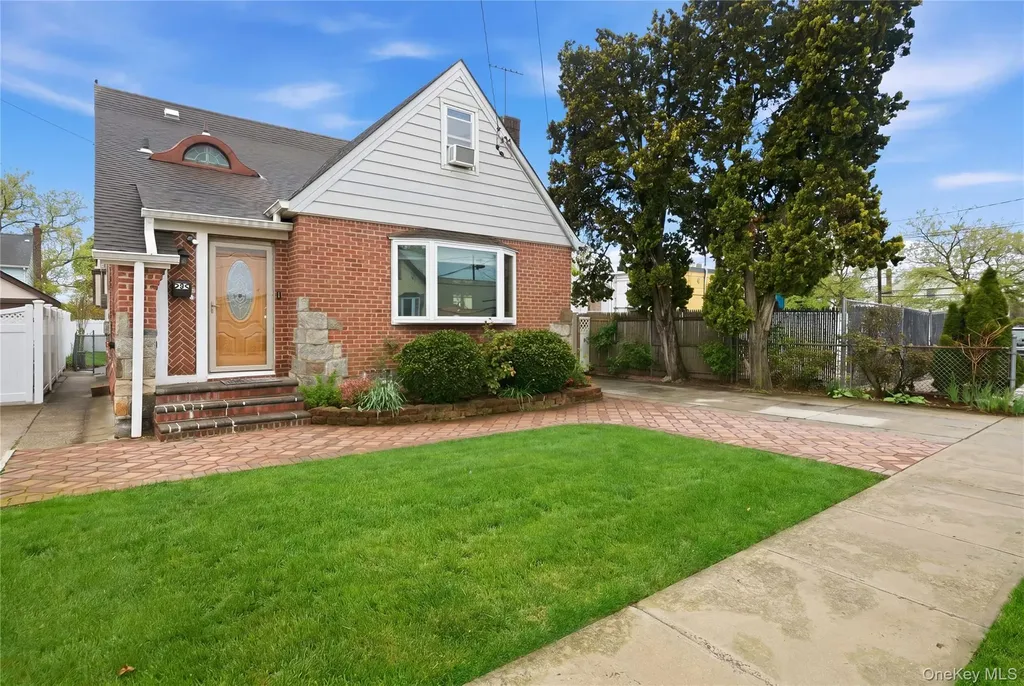 969 Gabriel Avenue Franklin Square NY 11010