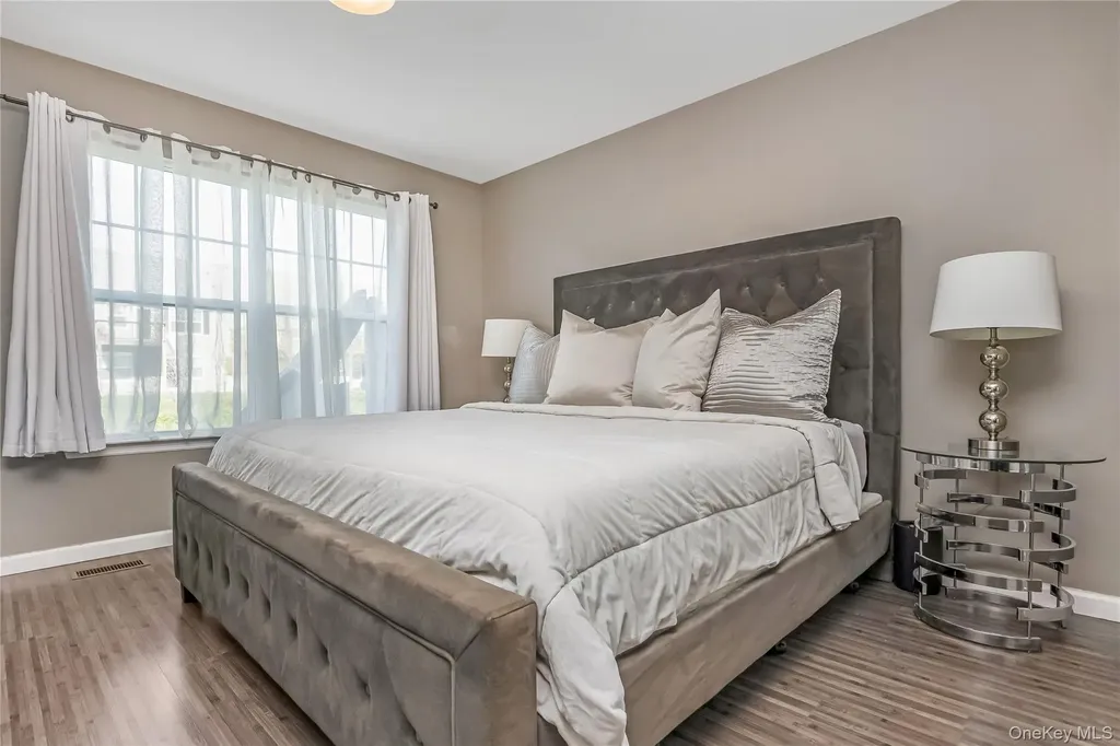 5 Hunter Drive Central Islip NY 11722