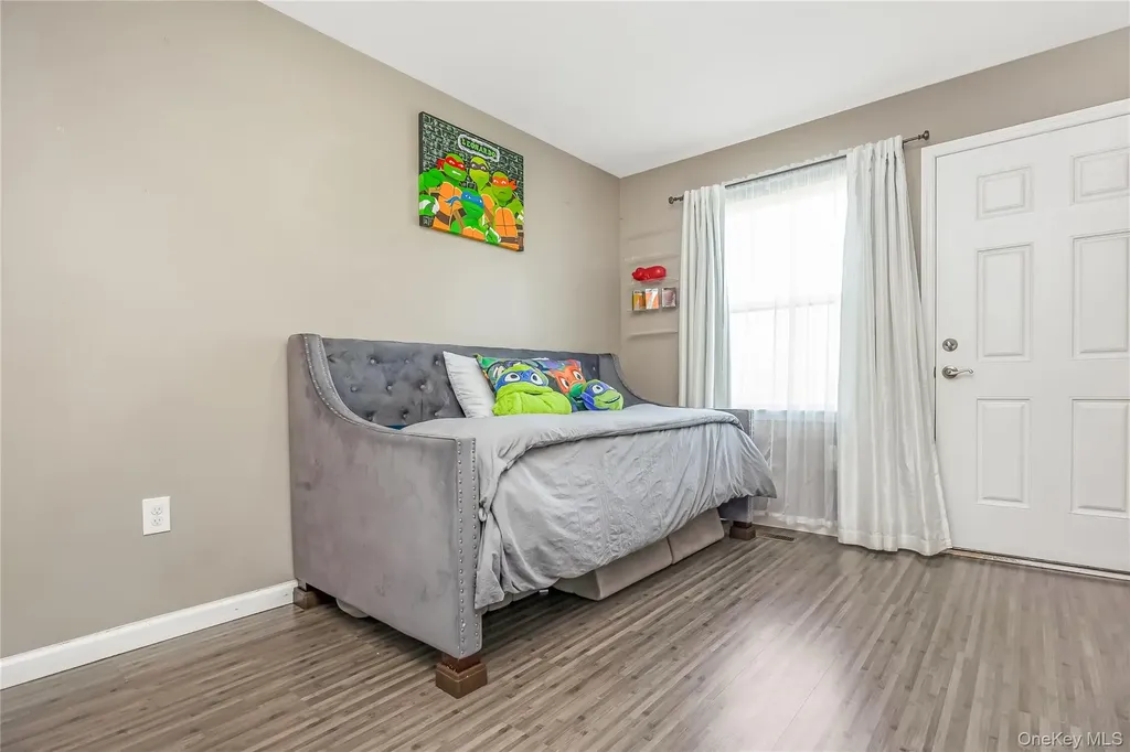 5 Hunter Drive Central Islip NY 11722