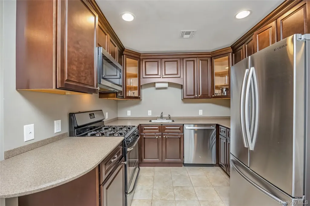 5 Hunter Drive Central Islip NY 11722