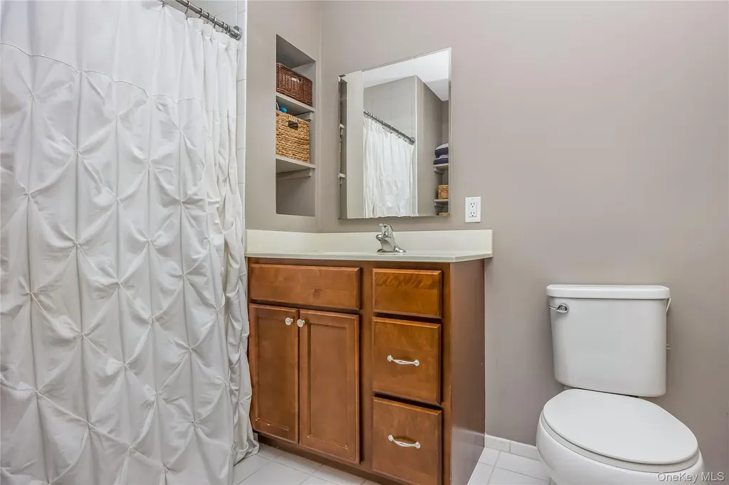 5 Hunter Drive Central Islip NY 11722