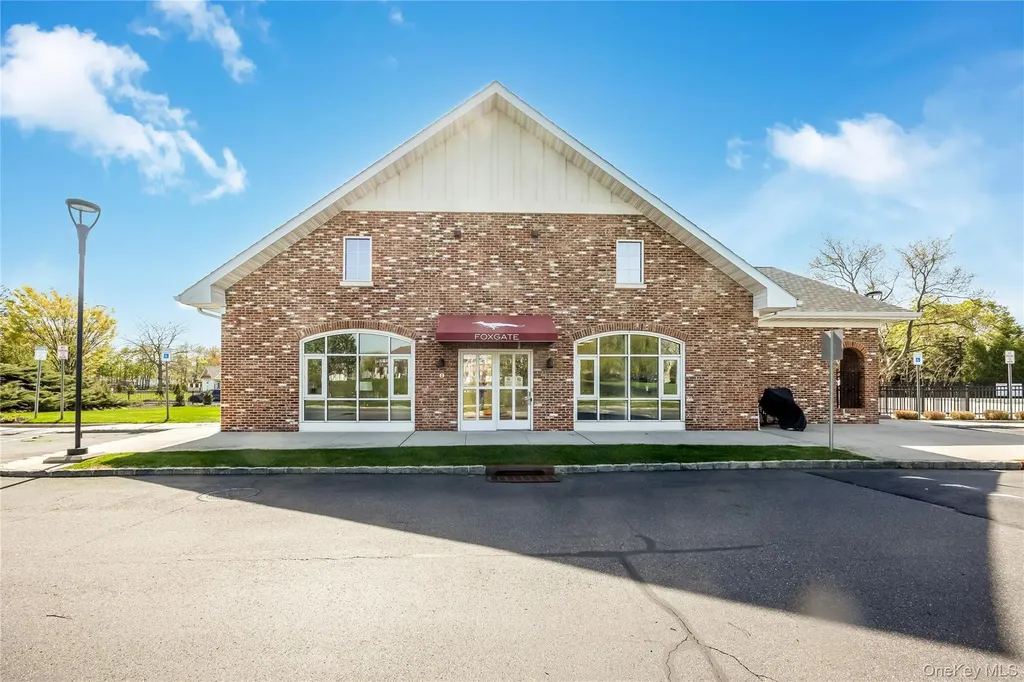 5 Hunter Drive Central Islip NY 11722