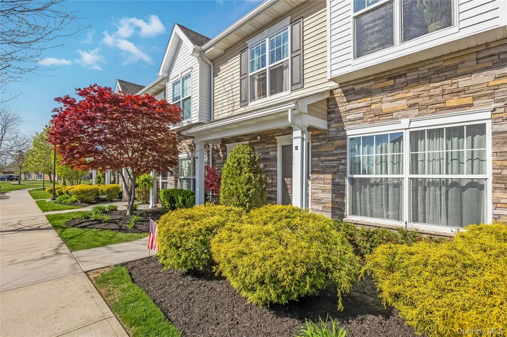 5 Hunter Drive Central Islip NY 11722