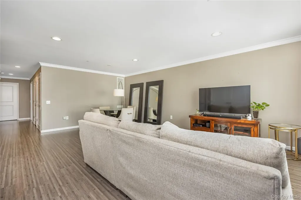 5 Hunter Drive Central Islip NY 11722
