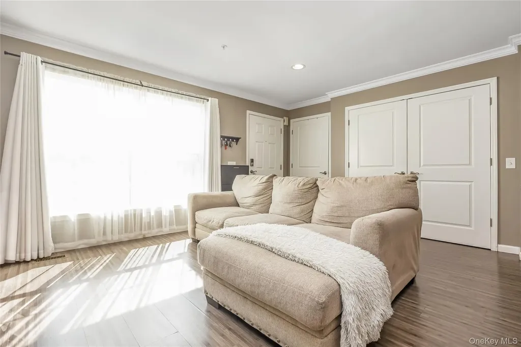 5 Hunter Drive Central Islip NY 11722