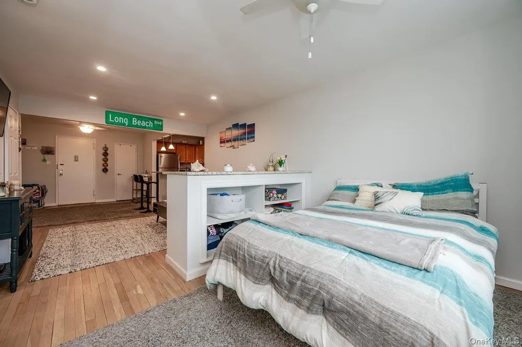 210 E Broadway Long Beach NY 11561