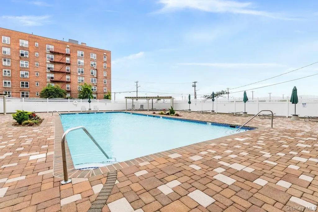 210 E Broadway Long Beach NY 11561