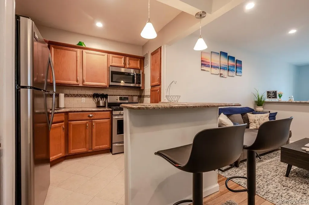 210 E Broadway Long Beach NY 11561