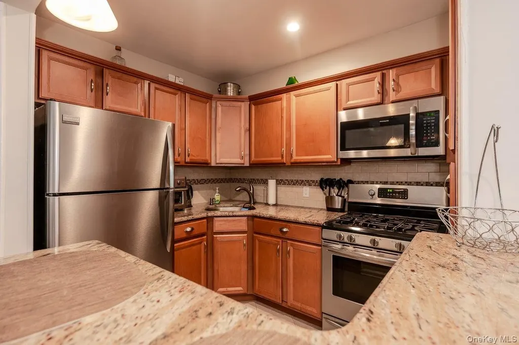 210 E Broadway Long Beach NY 11561