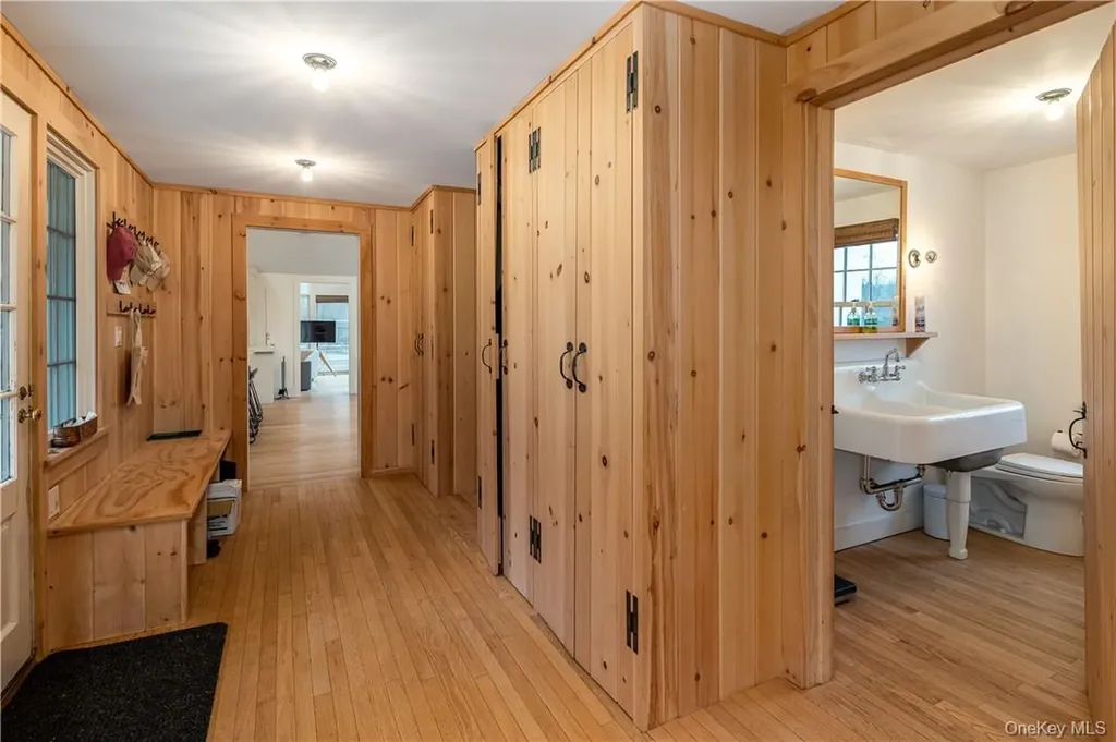 97 Westchester Avenue Pound Ridge NY 10576