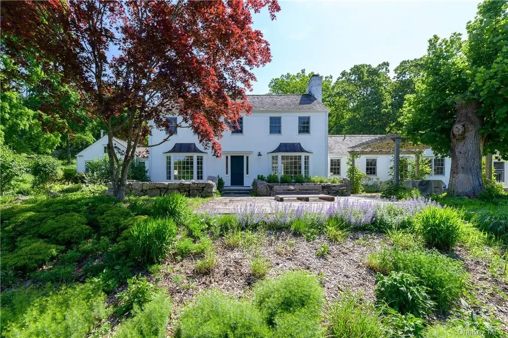 97 Westchester Avenue Pound Ridge NY 10576