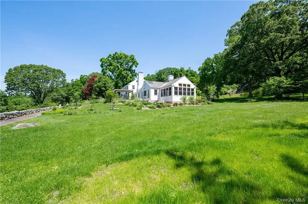 97 Westchester Avenue Pound Ridge NY 10576