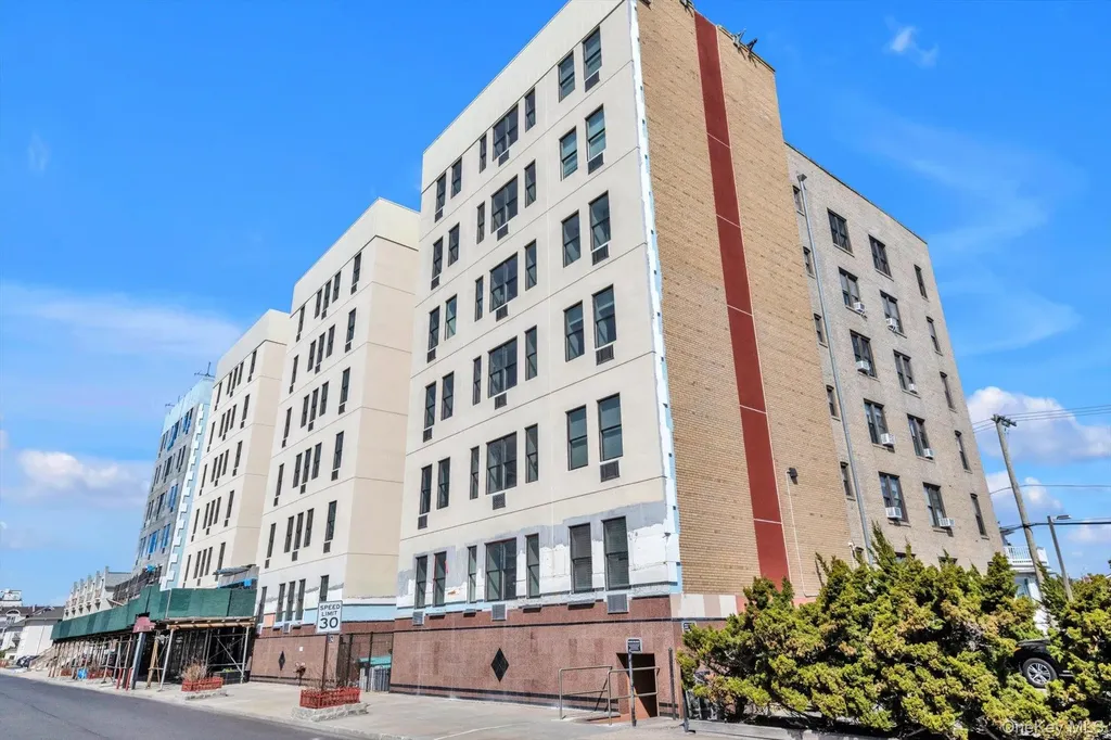 25 W Broadway Long Beach NY 11561
