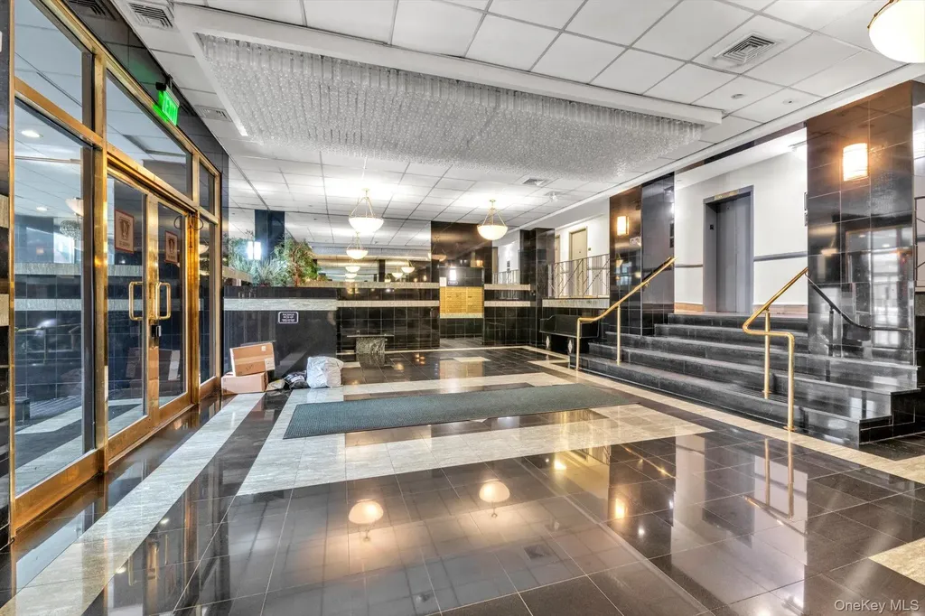 25 W Broadway Long Beach NY 11561