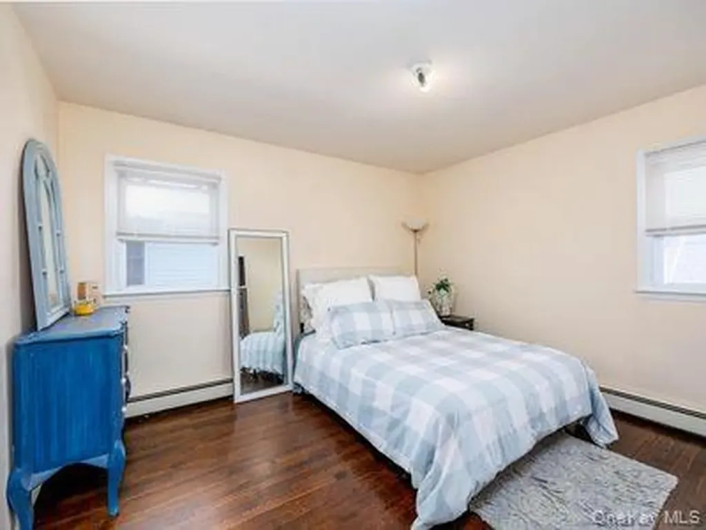 825 E Park Avenue Long Beach NY 11561
